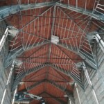carpenterie del cappotto interno che ospita i nuovi impianti creando una intercapedine tra nuovo involucro ed involucro esistente