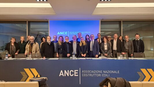 Presentazione della nuova guida del Consiglio Direttivo Nazionale di IN/Arch. Al centro la Presidente Barbara Beltrame Giacomello